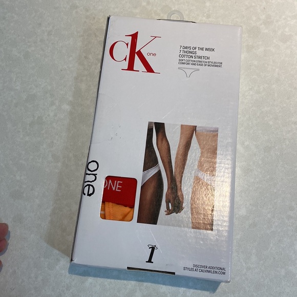 New Calvin Klein 7 Pack Days Of The Week Thongs size small⭐️⭐️⭐️⭐️ - Picture 13 of 16